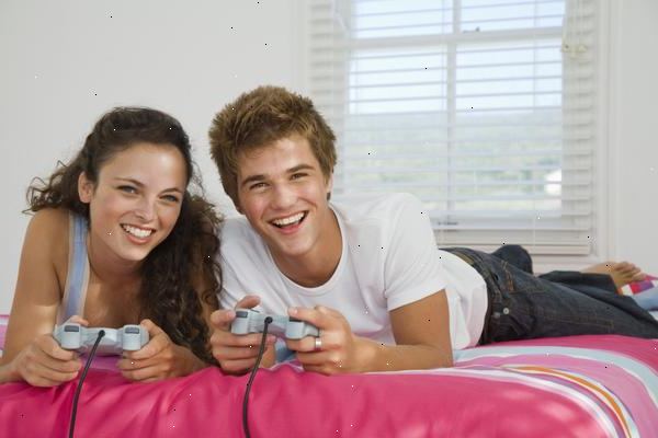 Hur att hitta en flickvän som gillar tv-spel. Hitta någon värdig resten av din lediga tid.