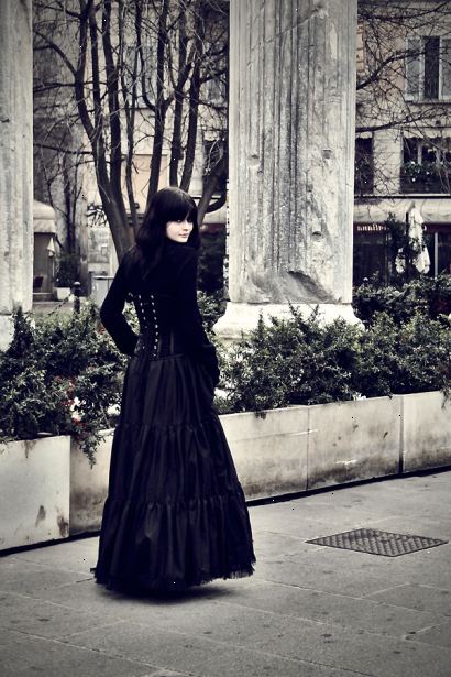 Hur kan man vara en gotisk aristokrat. Klä i gotisk aristokrat mode.