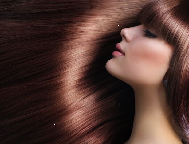 Hur man har vackra silkeslen, glänsande, rakt hår. Tvätta och villkor håret med sulfat-fria hårprodukter.