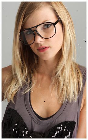Hur man ser mindre nerdy med glasögon. Välj bågar och linser.