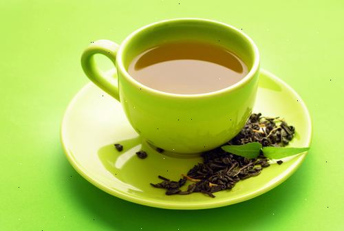 Hur man använder grönt te i ansiktet för att uppnå vackrare hud. Om du redan dricker te, växla till grönt te.