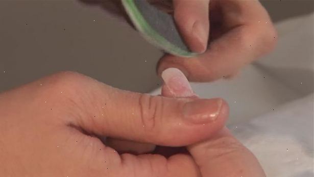 Hur man gör akryl naglar. Överväg en akryl nagel kit.
