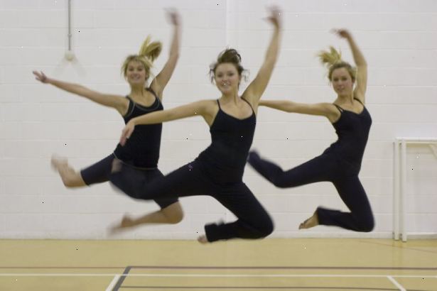 Hur man dansar på en skola dans (för flickor)